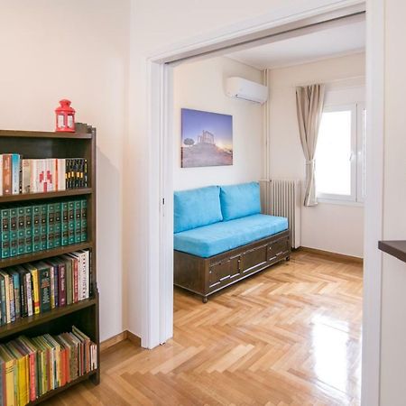 Magnificent Luxury Retrostyle Flat Acropolis View Apartment เอเธนส์ ภายนอก รูปภาพ