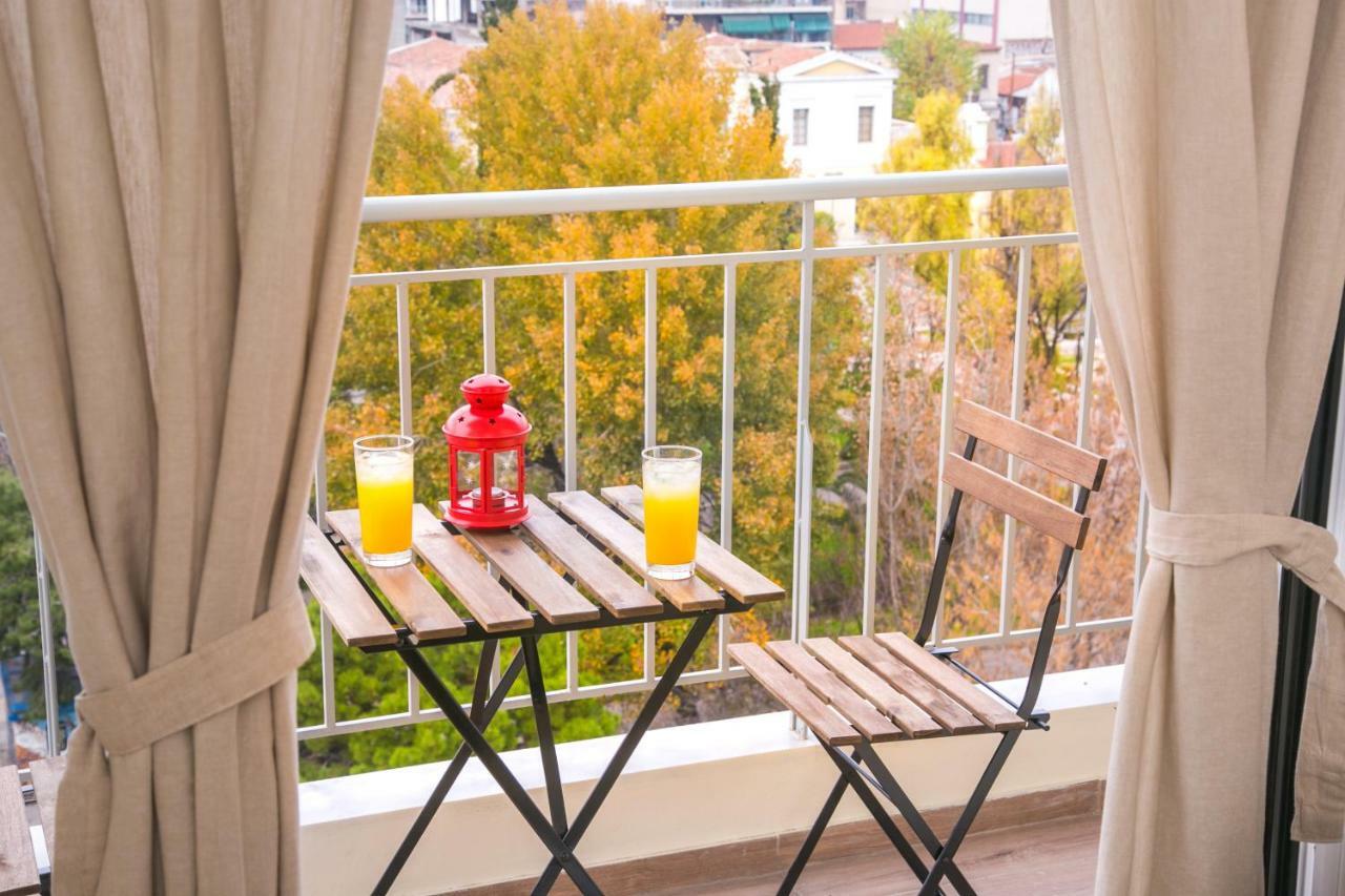 Magnificent Luxury Retrostyle Flat Acropolis View Apartment เอเธนส์ ภายนอก รูปภาพ