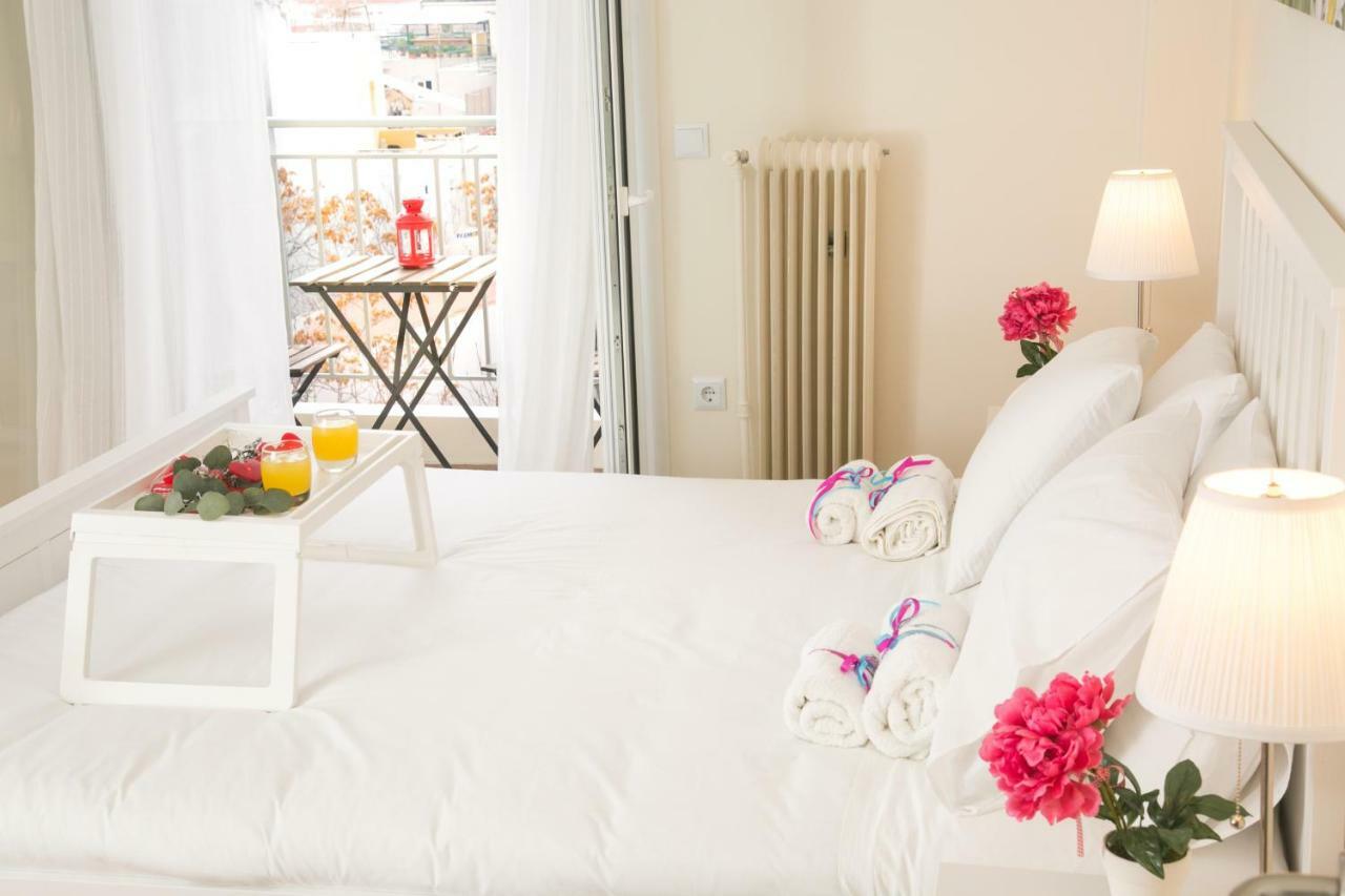 Magnificent Luxury Retrostyle Flat Acropolis View Apartment เอเธนส์ ภายนอก รูปภาพ