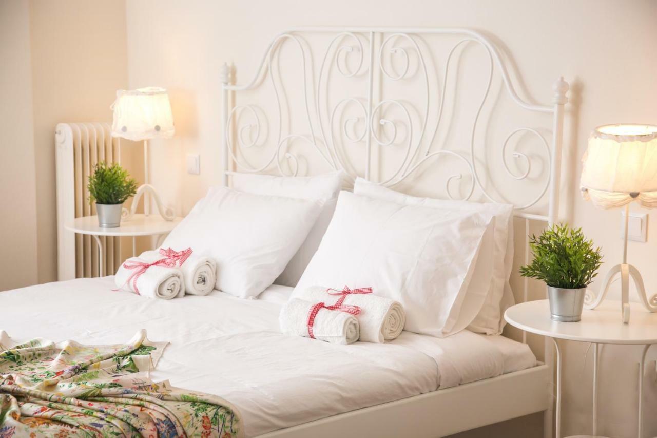 Magnificent Luxury Retrostyle Flat Acropolis View Apartment เอเธนส์ ภายนอก รูปภาพ