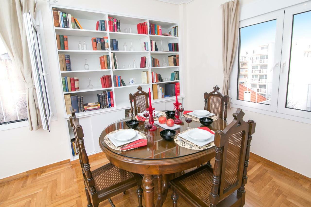 Magnificent Luxury Retrostyle Flat Acropolis View Apartment เอเธนส์ ภายนอก รูปภาพ